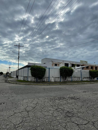 Jose R Armas, Alquila Galpon Zona Industrial Castillito, San Diego