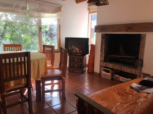 Imagen 4 de 23 de Venta Cabaña Centro Calle Las Mutisias, 2 Dormitorios 2 Baños, Chimenea Y Decks Con Parrilla
