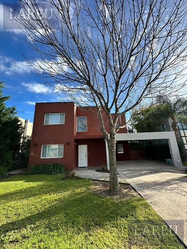 Casa En Los Robles, La Cañada De Pilar