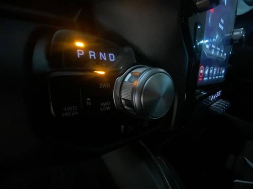 Imagem 14 de 15 de Ram 1500 5.7 V8 Gasolina Rebel Cd 4x4 Automático