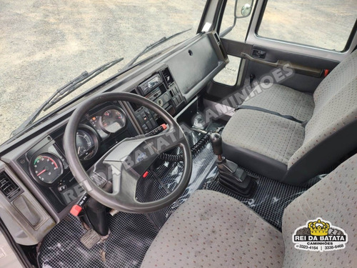 Imagem 12 de 15 de Ford Cargo 815 S Turbo Intercooler Baú 6,20 M 2005