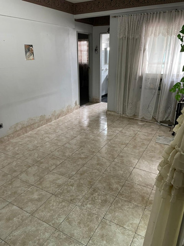 Imagen 3 de 9 de Departamento 2 Amb C/ Frente Villa Urquiza