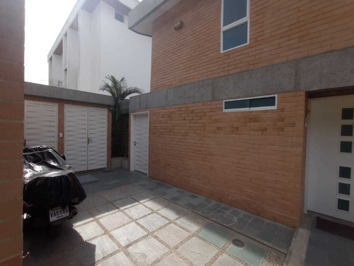 Imagen 12 de 30 de Se Vende Casa 450m2 5h/7b/4p Los Naranjos 1401