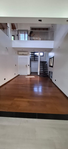 Casa 3 Amb. En Alquiler Con Cochera, Pileta. Ramos Mejía
