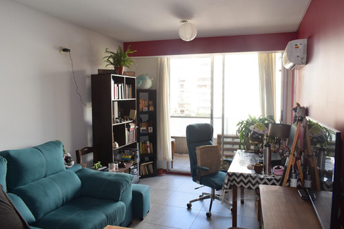 Departamento En Venta - 2 Dormitorios 2 Baños - Flores