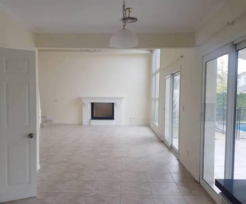 Casa En Alquiler En Barrio Barrancas Del Lago, Nordelta