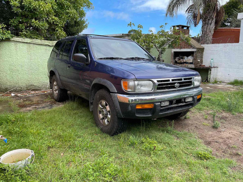 Nissan Pathfinder 3.0 V6 4x4