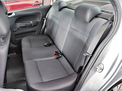 Imagem 17 de 18 de Volkswagen Voyage 2018 1.6 Msi Totalflex Trendline 37mil Km