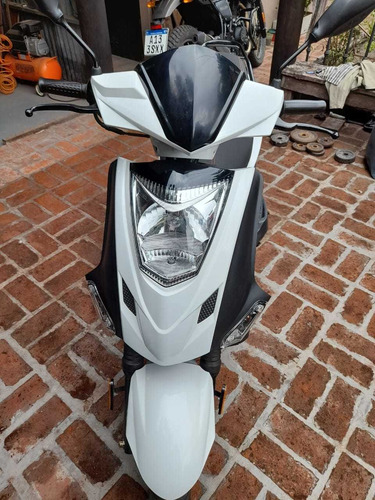 Kymco Agility 125 Solo 3 Meses De Uso Moto Scooter