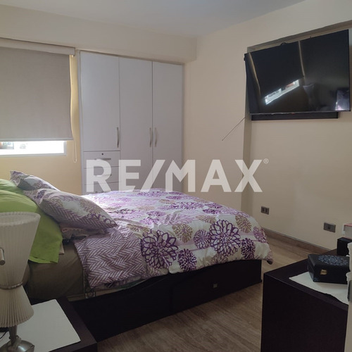 Moderno Apartamento En Venta En El Conjunto Residencial Boleita