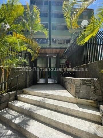 Apartamento En Venta En Colinas De Bello Monte 24-12753 Yf