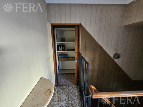 Venta De Casa De 4 Ambientes Con Cochera Y Quincho En Piñeyro