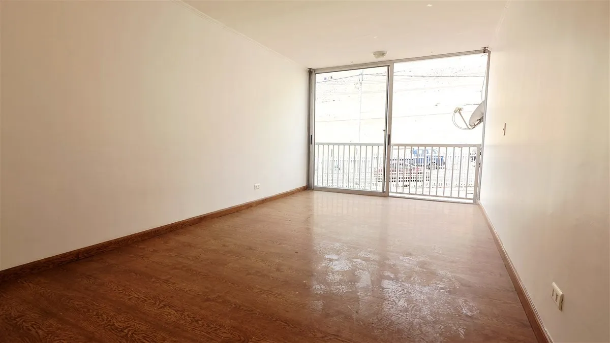 Imagen 2 de 10 de Departamento En Venta De 3 Dorm. En Iquique