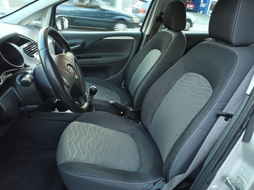 Imagem 8 de 9 de Fiat Punto 1.6 Essence Ano 2014 Completo