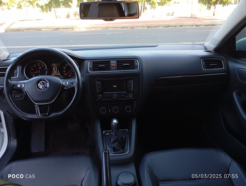 Volkswagen Jetta 2.0 Comfortline Flex Aut 4p