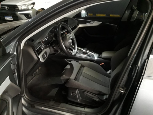 Audi A4 2.0 Tfsi S-tronic / Nafta / 2017