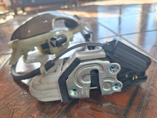 Cerradura Hyundai Santa Fe 13/19 Tras. Der. Completa Orig
