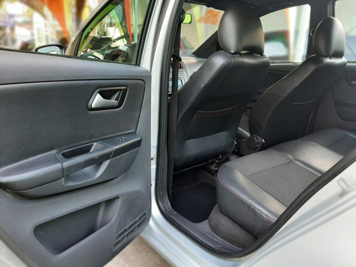 Imagem 8 de 10 de Volkswagen Fox 1.6