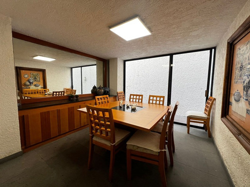 Casa En Venta En Cda. Con Vigilancia En Pedregal