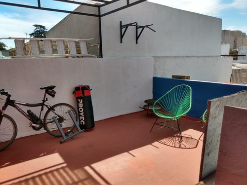 Imagen 5 de 17 de Venta Ph 2 Dorm. S/expensas - 9 Esq. 68 - La Plata