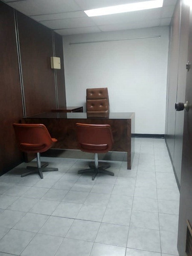 Imagen 4 de 10 de Alquiler De Cubículos En Oficina Ejecutiva De 14 M2