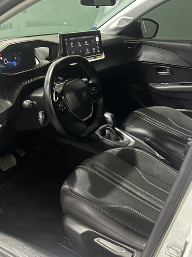 Peugeot 208 1.6l Feline Tiptronic
