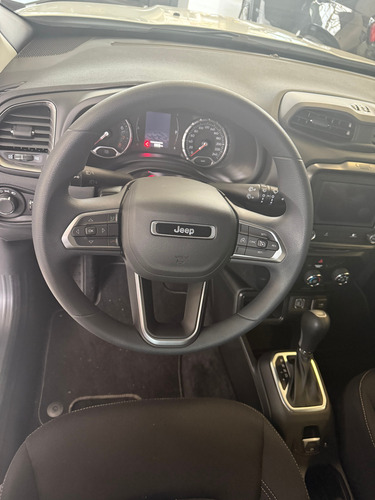 Jeep Renegade 1.3T Sport AT6
