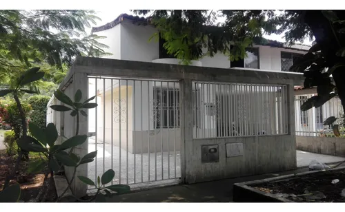 Arriendo Casa Independiente Unifamiliar En El Refugio, Cali