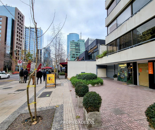 Local Comercial En Arriendo En Las Condes Pleno Isidora G.