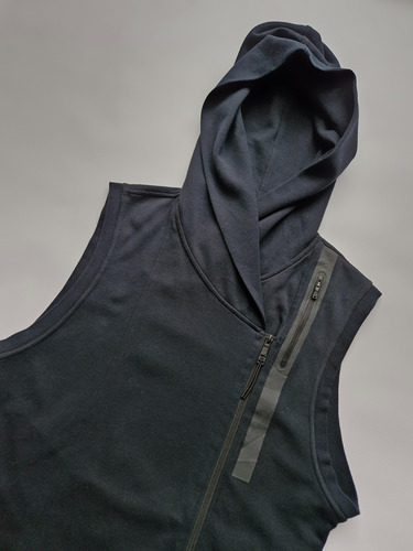 Chaleco Deportivo Capucha Negro Hombre Nike M (Usado)