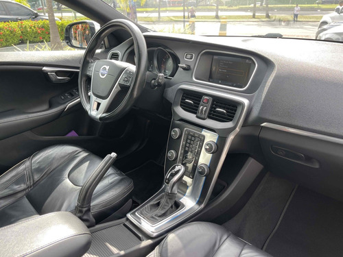Volvo V40 2.0 T5 R-DESIGN TURBO GASOLINA 4P AUTOMÁTICO