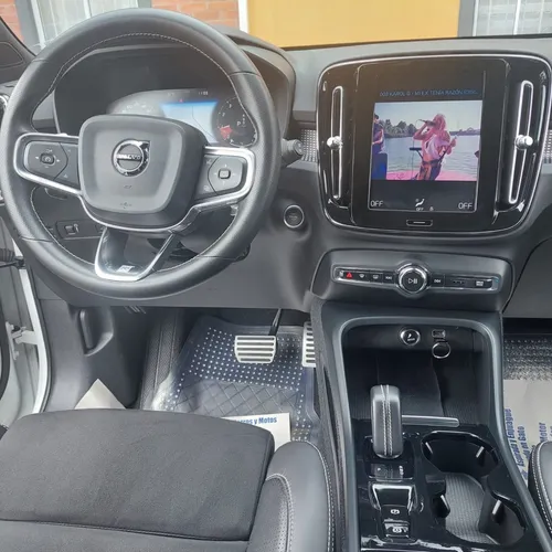 Camioneta Volvo Xc40 2.0 T4 R-design