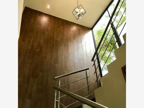 Imagen 4 de 9 de Casa Sola En Venta Fracc. Residencial Hacienda La Nogalera