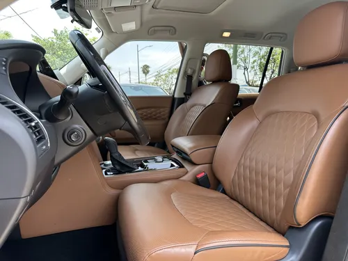 Infiniti QX80 5.6l Perfection 7 Pasajeros At