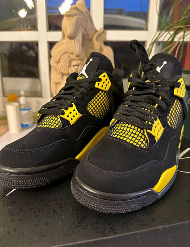 Nike Air Jordan Retro 4 Thunder 3/8 (Usado)