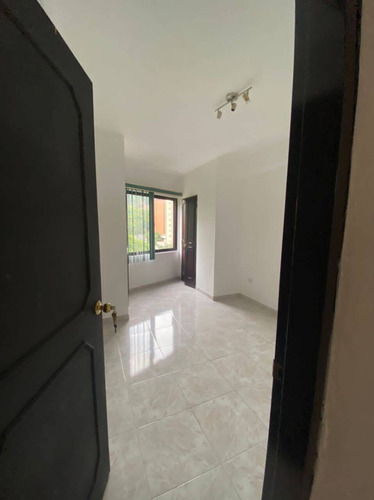 Imagen 7 de 30 de Ha Venta De Amplio Apartamento En Trigaleña Con Pozo De Agua Planta Eléctrica