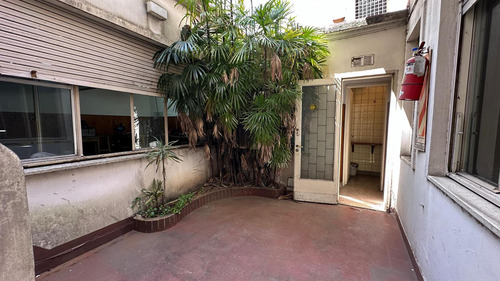 Casa- Deposito En Venta En Balvanera