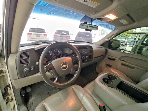 Imagen 10 de 14 de Chevrolet Silverado Ls 2013