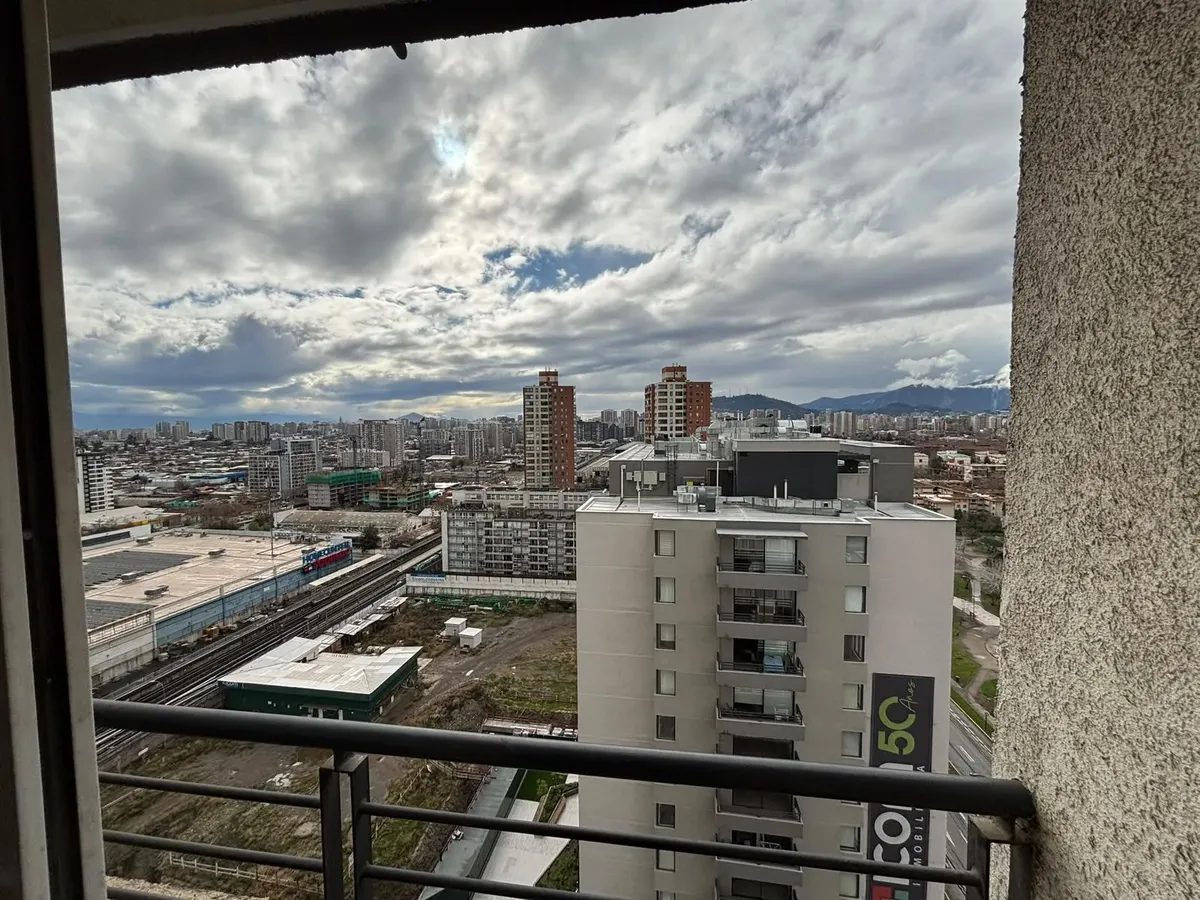 Imagen 4 de 15 de Amplio Y Luminoso Departamento A Pasos Del Metro Ñuble