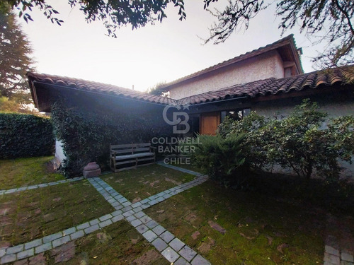 Casa 6 Dormitorios, Con Gran Terreno Y Buena Conectividad