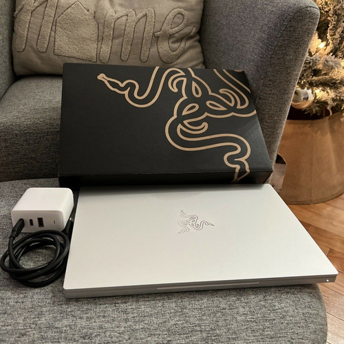 Imagen 2 de 3 de Nuevo Razer Book 13 I7-1165g7 Uhd+ Touchscreen 4k Laptop