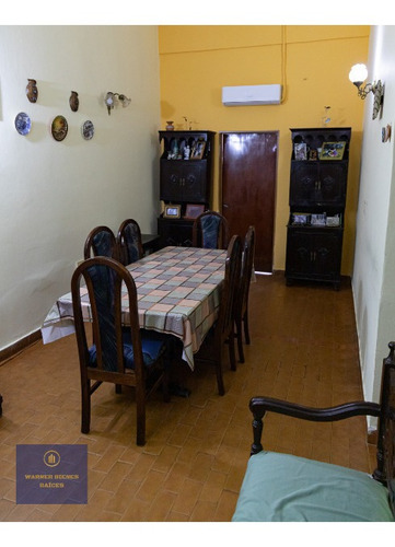 Casa De 3 Dormitorios, Zona Abasto, Hilton