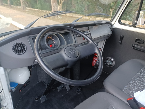 Volkswagen Kombi 1.4 Standard Total Flex 3p