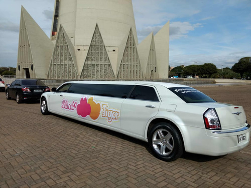 Limousine Chrysler 300c V6 2009 Luxo, Conforto E Ideal Par