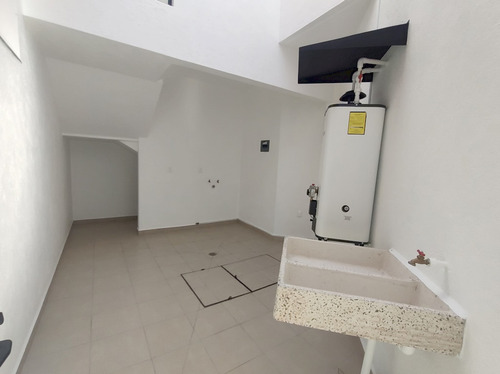 Casa Nueva En Venta En Lomas Tetela, Cuernavaca Morelos.