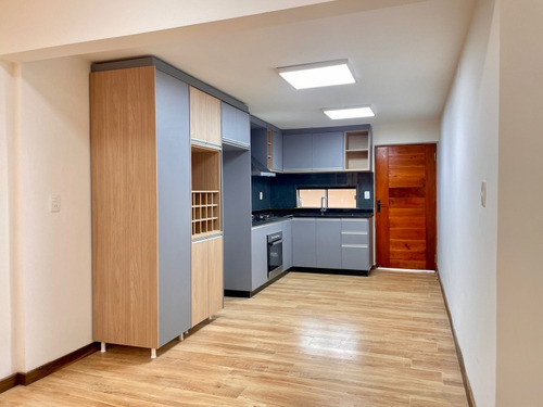 Imagen 11 de 18 de En Venta Residencia Refaccionado, Con Finas Terminaciones