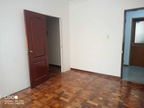 Se Vende Excelente Oficina En El Centro  Más Información Aquí