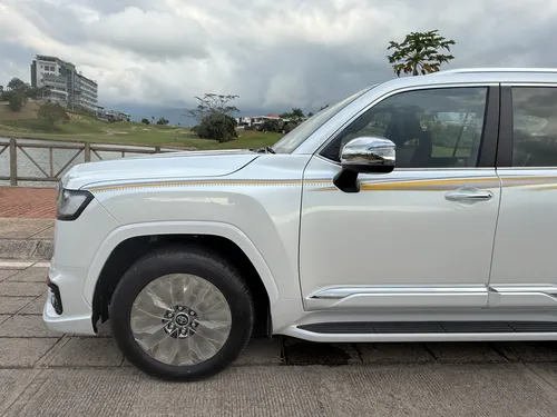 Toyota Land Cruiser 300 LC300 VXR 3.4 DIESEL