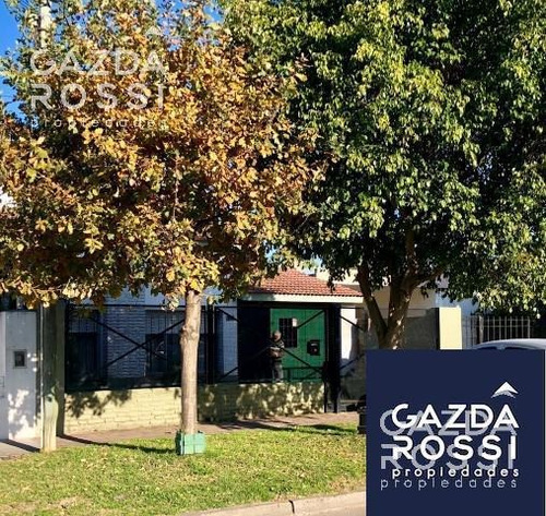Imagen 2 de 25 de Casa - Jose Marmol