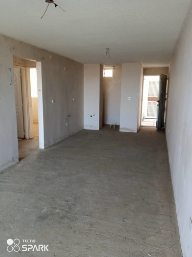 Imagen 3 de 13 de Apartamento Venta En Conj. Resid. Las Trinitarias En Maneiro